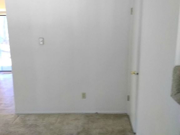5th image of 401 NE 147th Ave
