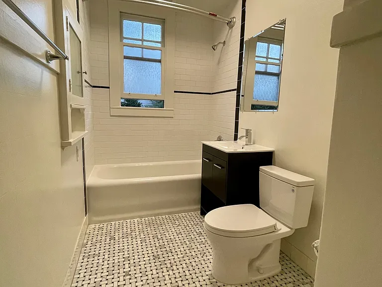 2070 Fell St #8 — Photo 15