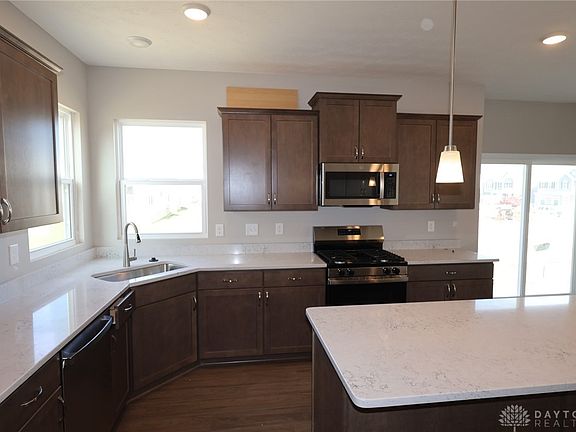 5th image of 3091 Simpson Ct #8355