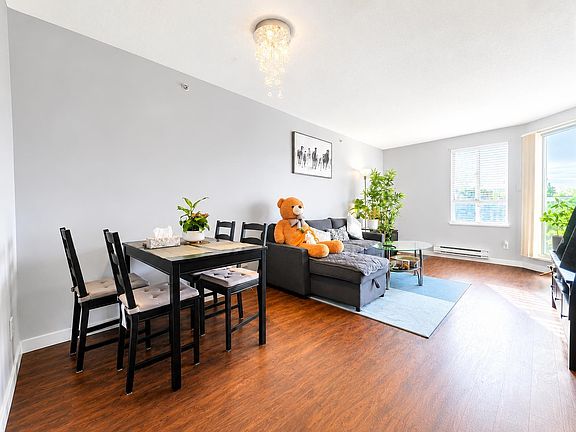 4th image of 3455 Ascot Pl #607
