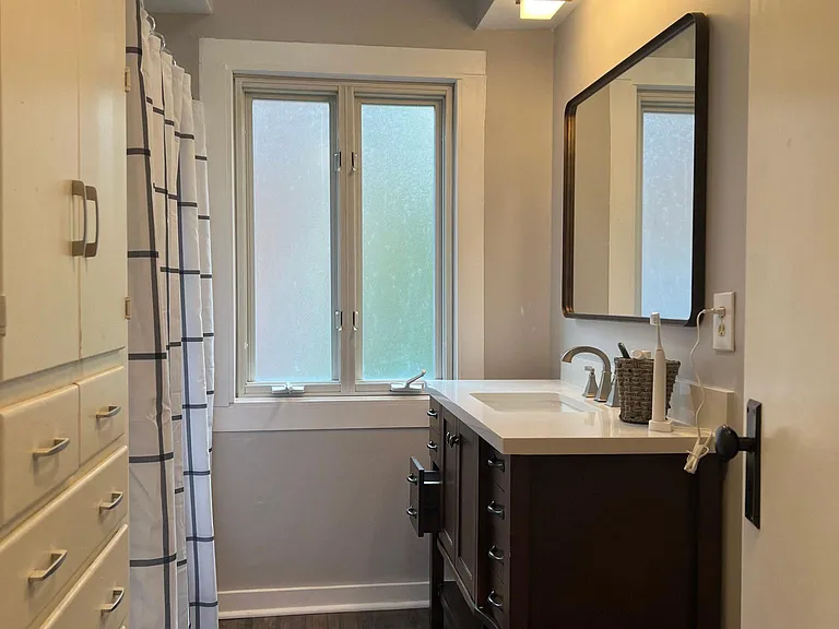 402 W Hampton Dr — Photo 7