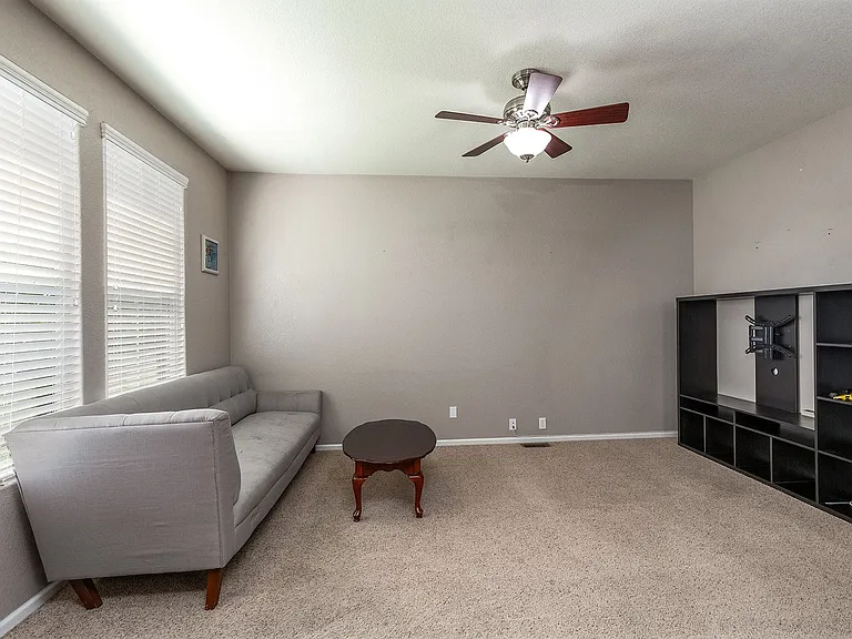 7230 Red Sand Grv — Photo 3