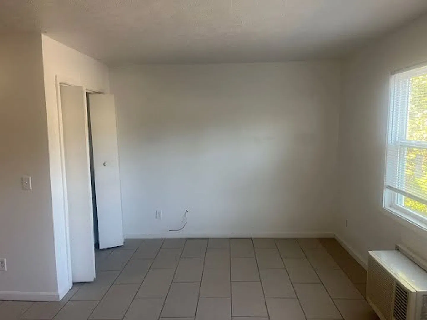 204 Michelle Ave — Photo 2