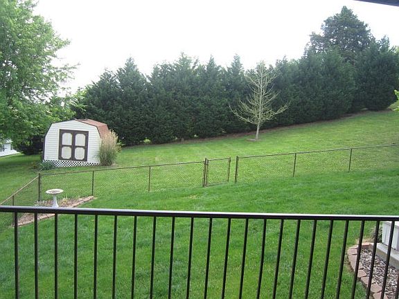 3rd image of 17021 Sedona Dr
