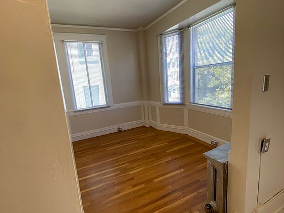 5th image of 604 Bush St APT 505