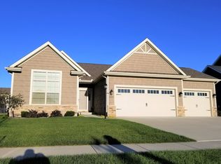 2004 Max Run Dr, Champaign, IL 61822