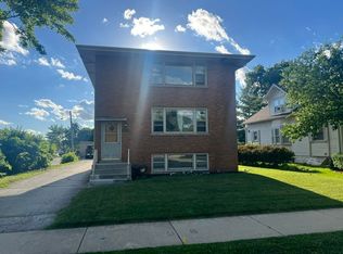 515 N Loomis St APT 3, Naperville, IL 60563