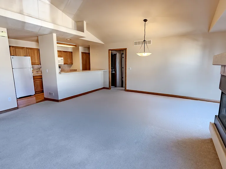 5151 Boardwalk Dr #R2 — Photo 5