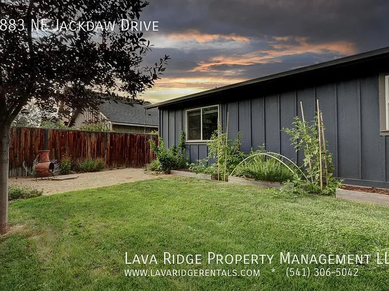 2883 NE Jackdaw Dr — Photo 25