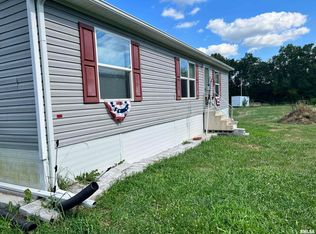 14396 E Beal Rd, Texico, IL 62889