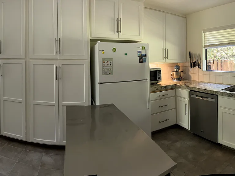 521 Westmont Ct — Photo 15