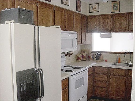 All appliances stay!