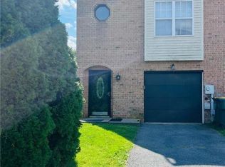 32 Corriere Rd, Easton, PA 18045