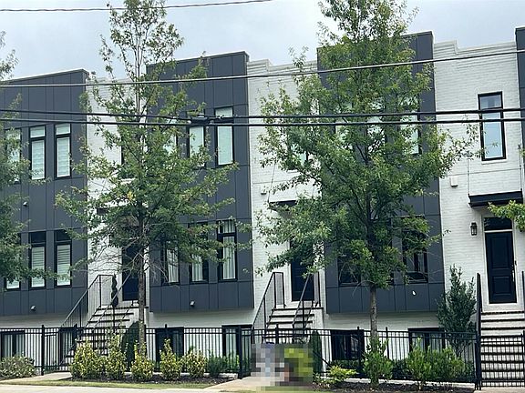 2nd image of 1110 Briar Cove Cir