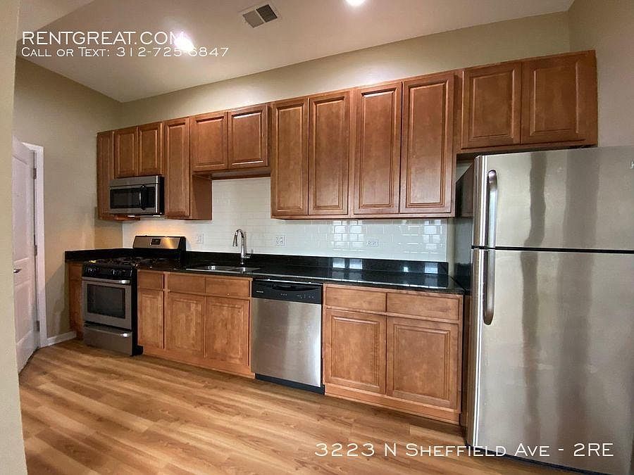 1st image of 3223 N Sheffield Ave APT 2R