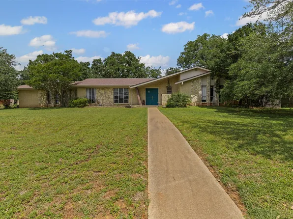 602 Greenbriar Ave, Keene, TX 76059