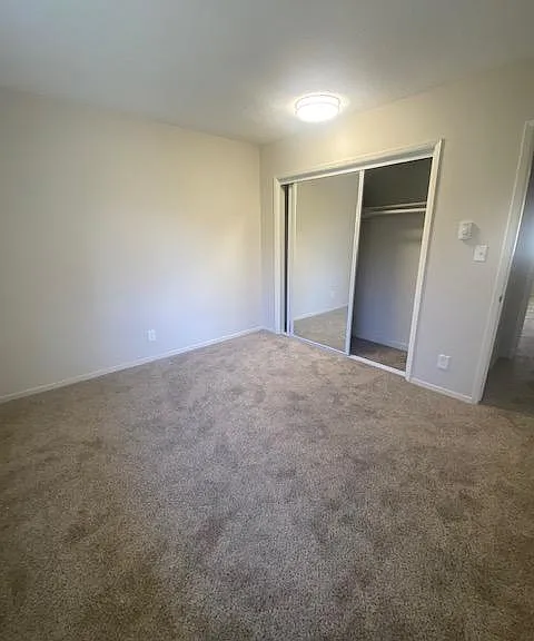 633 E Foothill Blvd — Photo 13