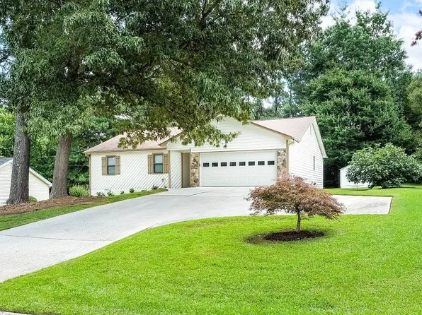 1146 Hutch Ln, Snellville, GA 30078