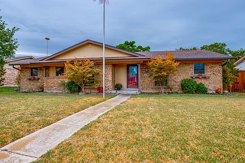 1308 Grinnell Dr Photo 1