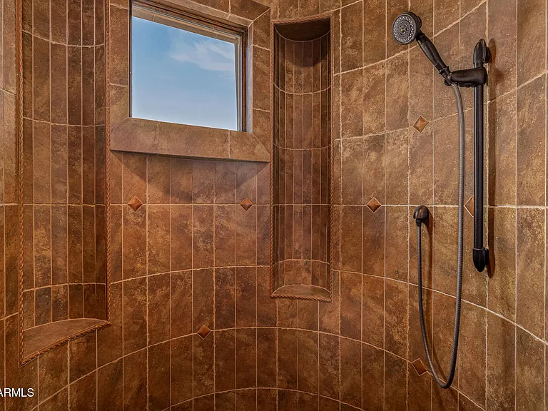 8406 E Calle Buena Vis — Photo 83