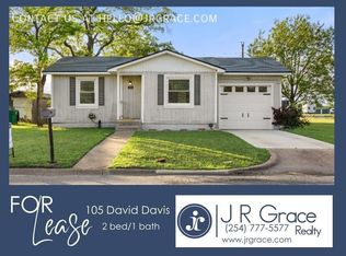 105 David Davis Dr, Mc Gregor, TX 76657