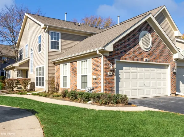 641 Clover Hill Ln, Elk Grove Village, IL 60007