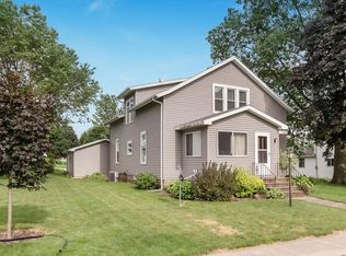 108 5th Ave, Keystone, IA 52249