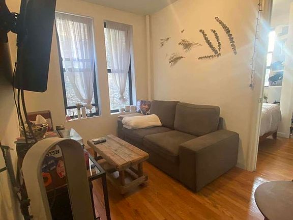 5th image of 14 Bedford St APT 15