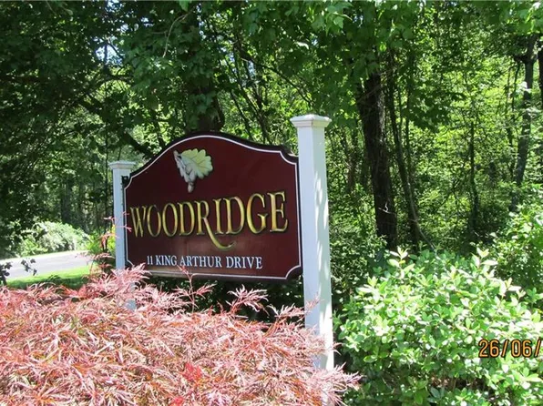 11 King Arthur Dr #3B, East Lyme, CT 06333