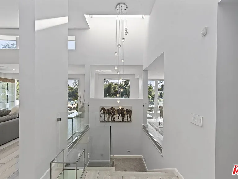 641 Walther Way — Photo 4