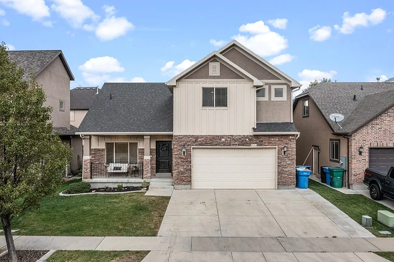 10789 N La Costa