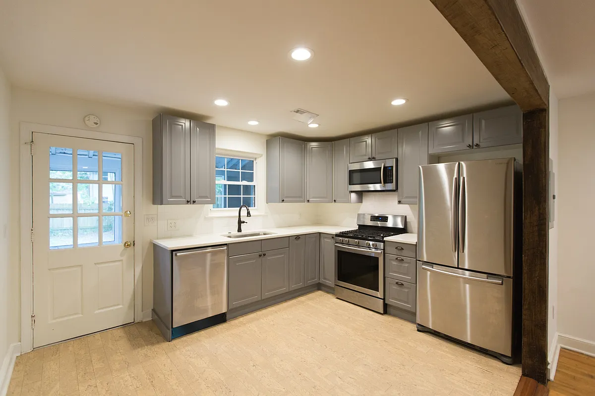 Kitchen - 2191 Coker Ave #A