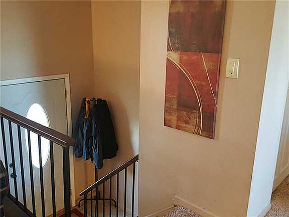 4th image of 2481 Bedford Ln