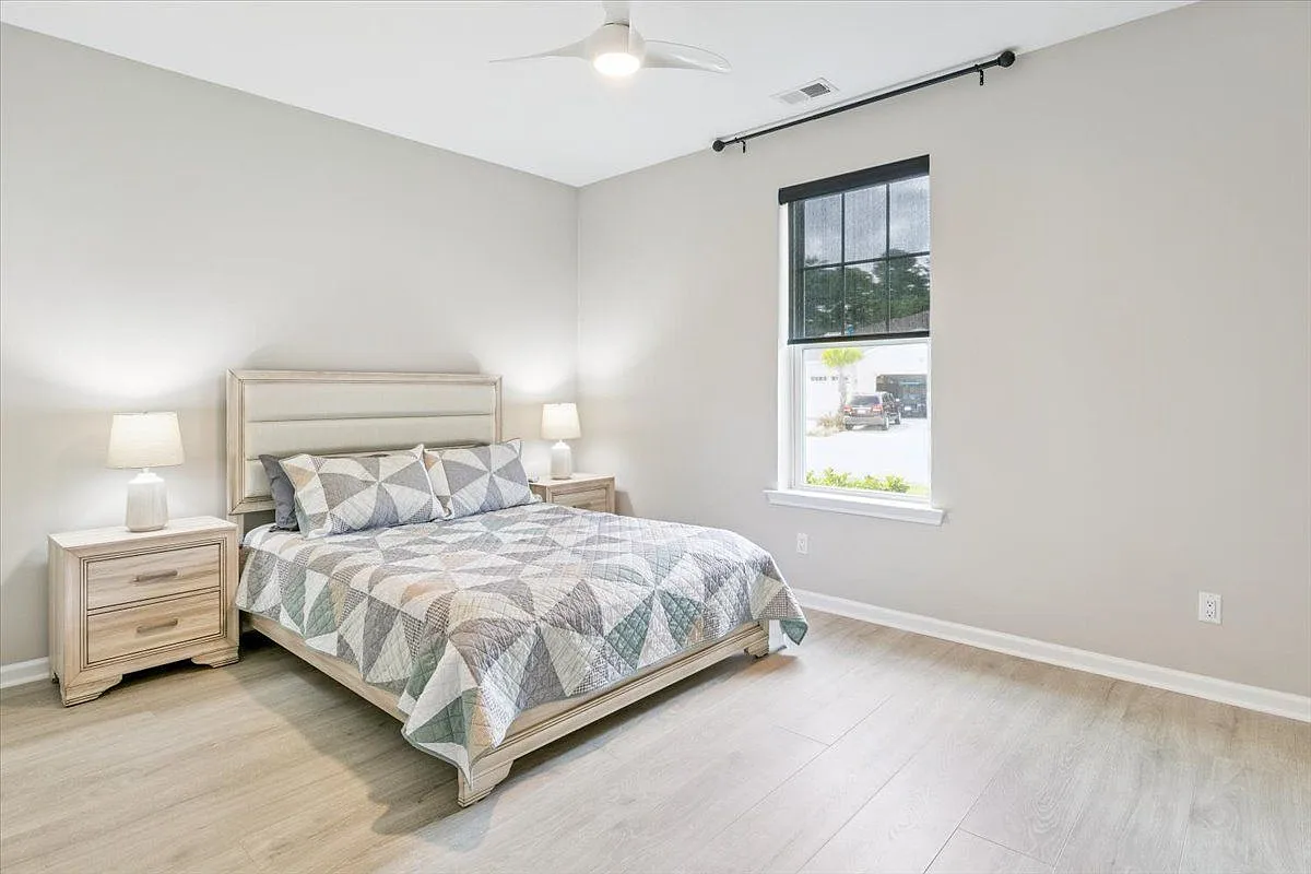 2 bed, 2.0 bath, 1378 sqft, $3,000 — Photo 4