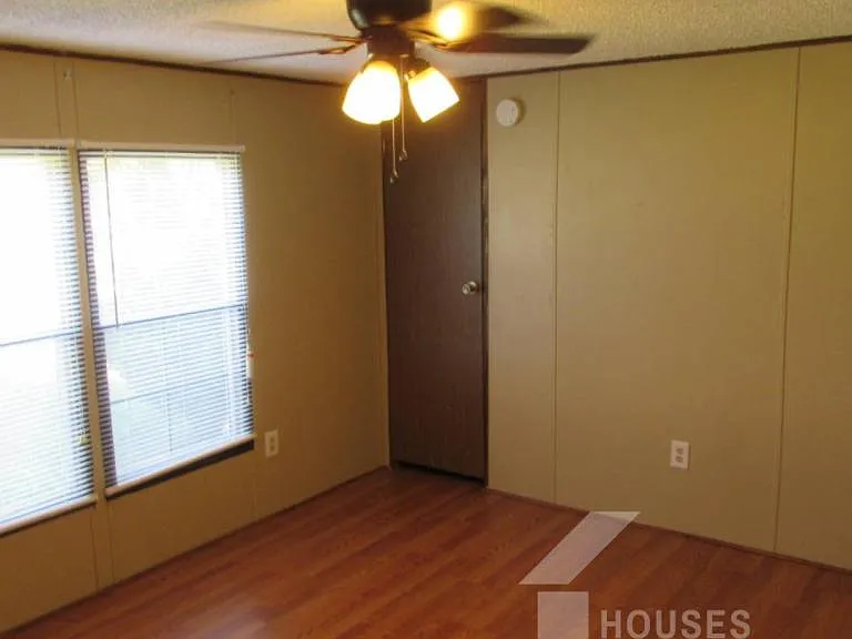 315 Old Dunham Bridge Rd — Photo 9
