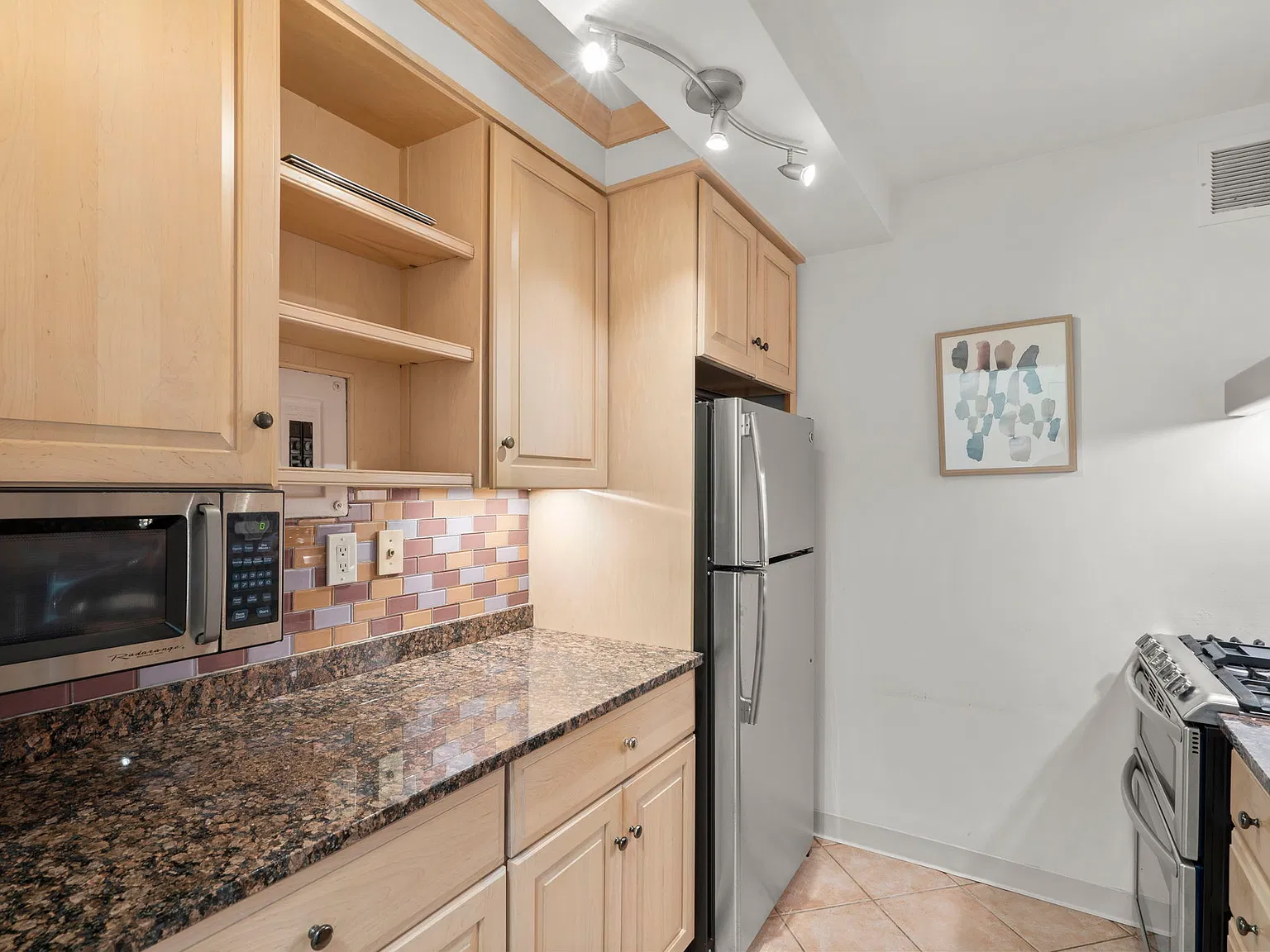 1 bed, 656 sqft, $2,000 — Photo 4