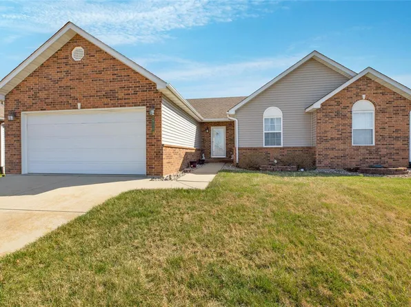 911 Angela Ct, Jerseyville, IL 62052