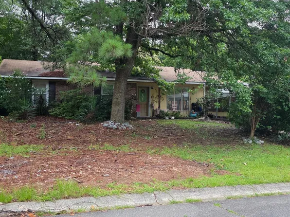 213 Stratford Dr, Warner Robins, GA 31088