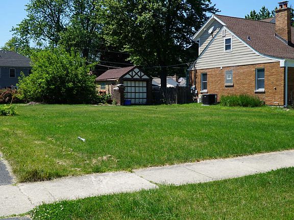 2nd image of 812 N Kaspar Ave