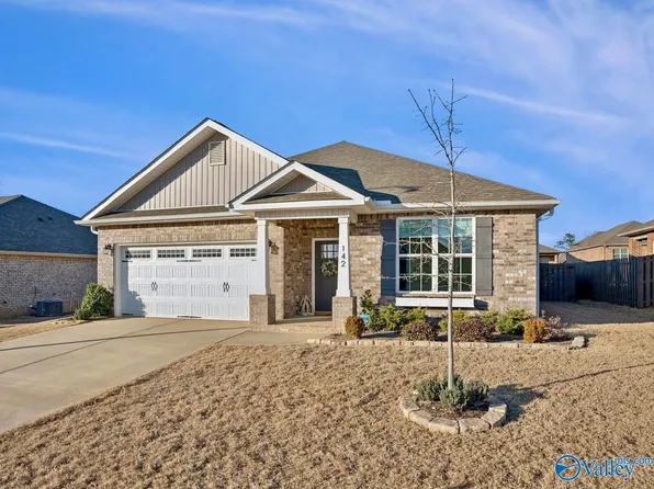 142 Fernhill Dr, Madison, AL 35757