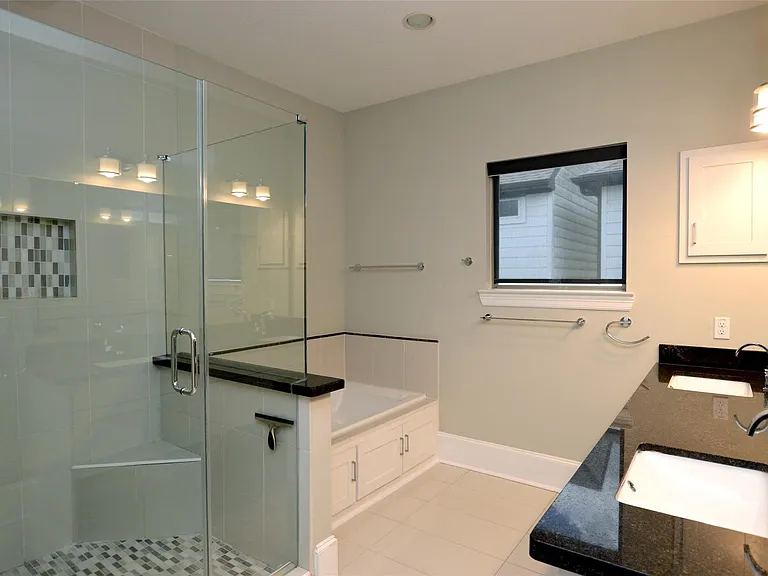 1538 W 23rd St #C — Photo 17