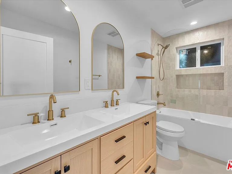 6913 Encino Ave #LOWER — Photo 26