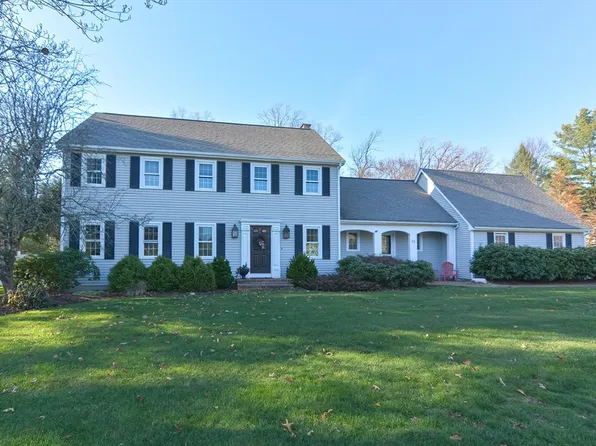 30 W Barn Rd, North Attleboro, MA 02760