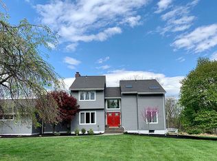 152 Old Clinton Rd, Flemington, NJ 08822