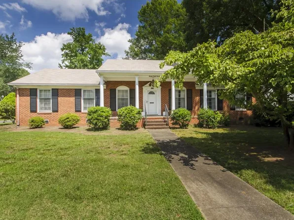 2820 Charlotte Ln, Burlington, NC 27215
