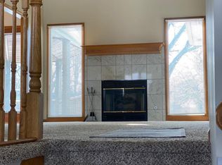 15531 Mason Cir, Omaha, NE 68154