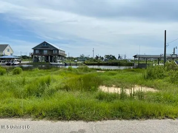 5158 Lambert Ln #63, Bay Saint Louis, MS 39520