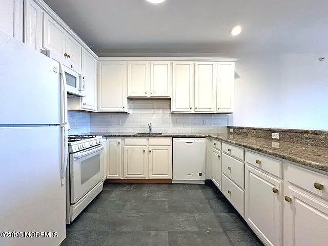 Building Photo - 865 Arnold Ave #4