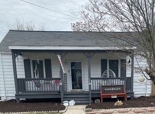 701 Madison Rd, Williamsburg, VA 23185