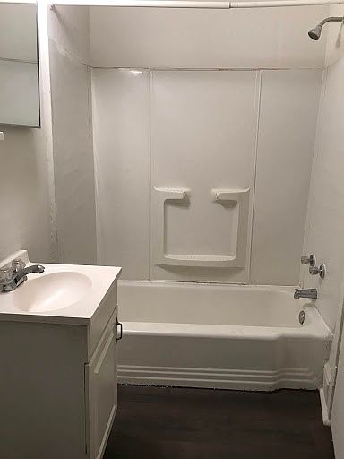 Bathroom1